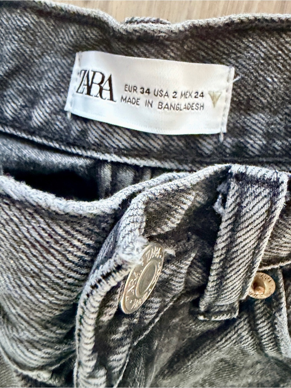 Zara High-Rise Straight Leg Washed Black Jeans - Picture 3 of 4